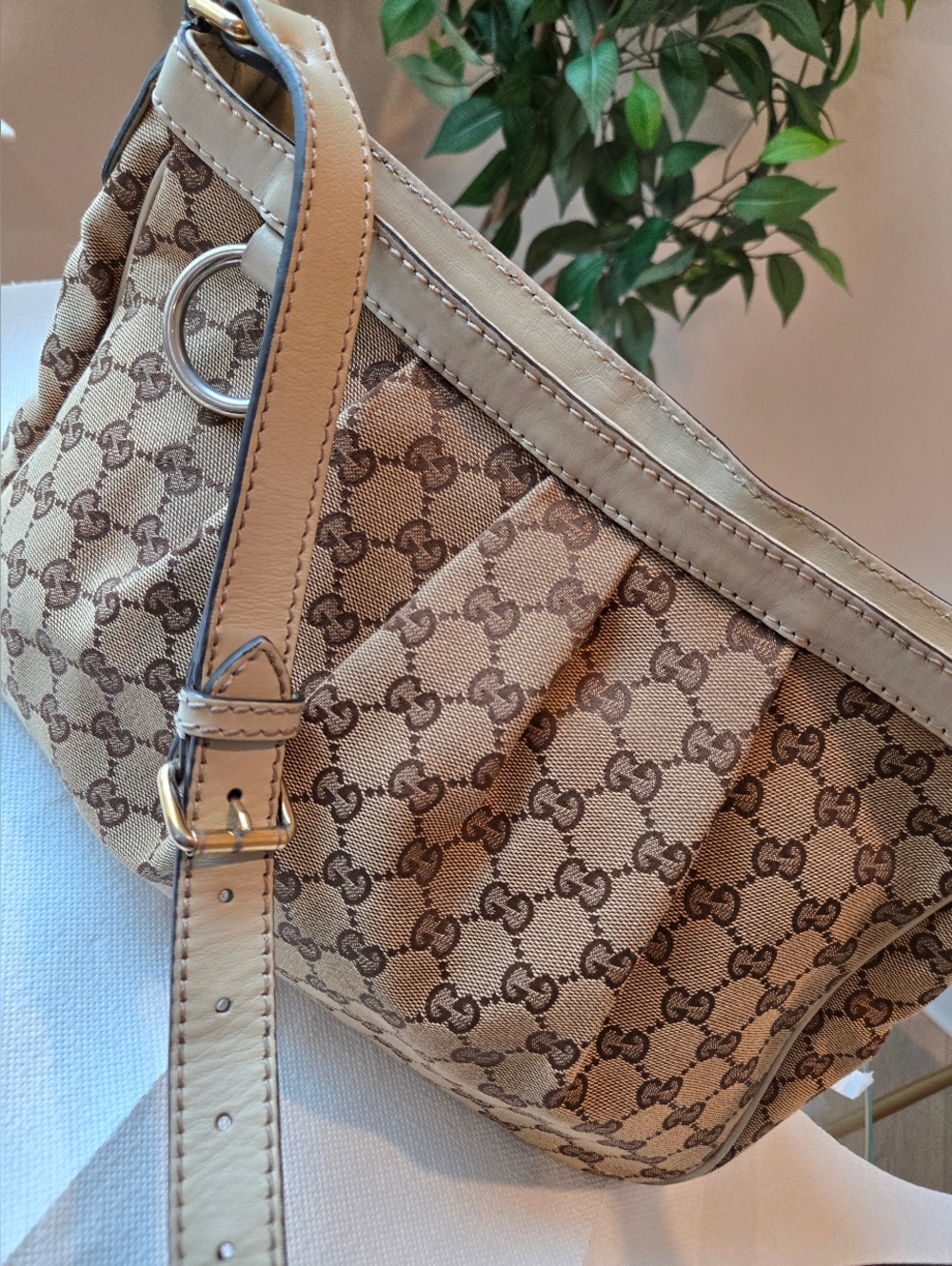 Gucci GG Canvas Sukey Shoulder Bag 296834 Beige Leather With Certificate Of AUTH - Picture 7 of 17